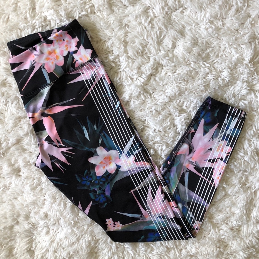 Forever 21 Active Floral Leggings